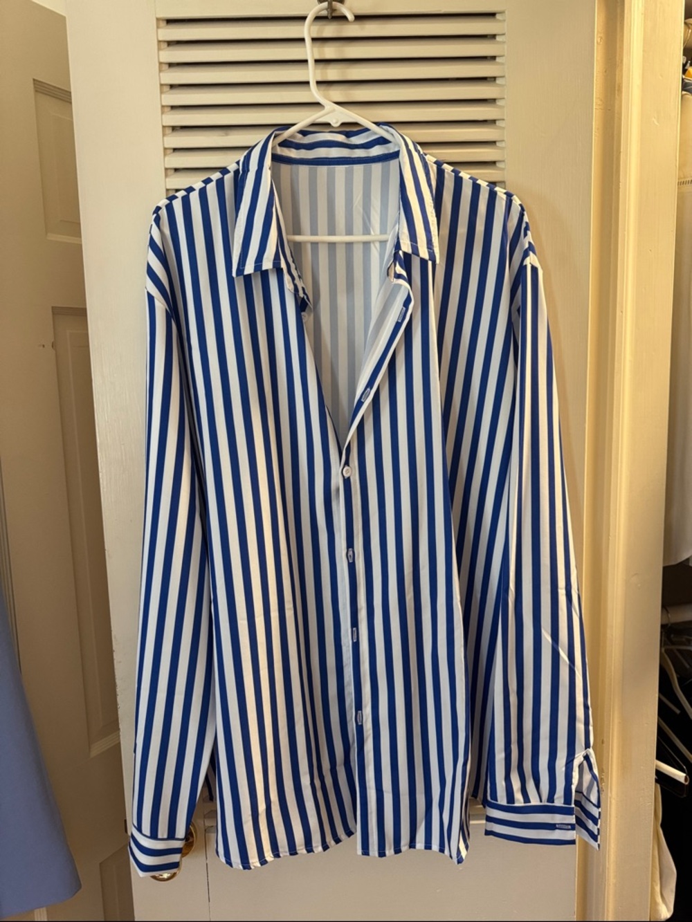Men's Blue and White Vertical Stripe Button-Up Shirt